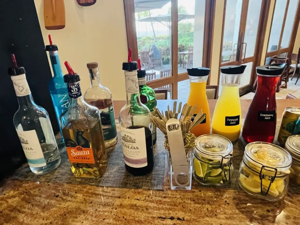 Review: Grand Club Lounge at Grand Hyatt Kauai Resort and Spa For Globalist & Club Lounge Access Awards