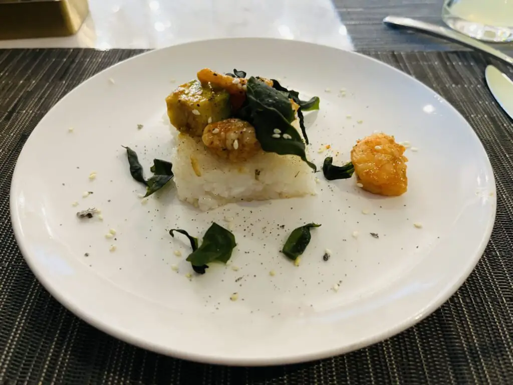 United Polaris Lounge Chicago ORD Dining Room Food