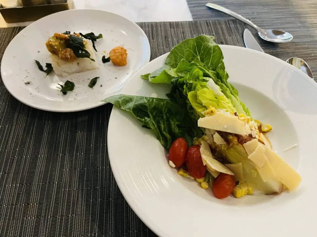 United Polaris Lounge Chicago ORD Dining Room Food