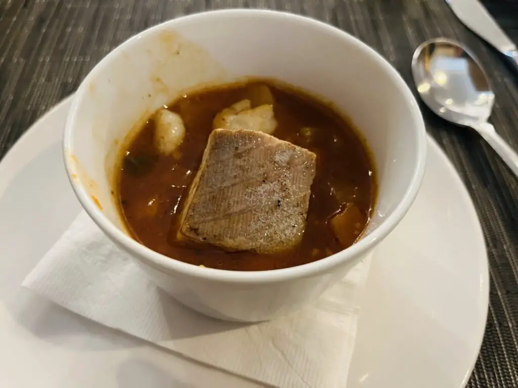 United Polaris Lounge Chicago ORD Dining Room Food