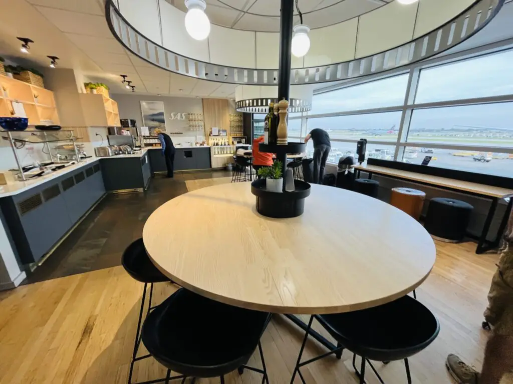 Review: SAS Lounge Chicago O’Hare (ORD) For Star Alliance