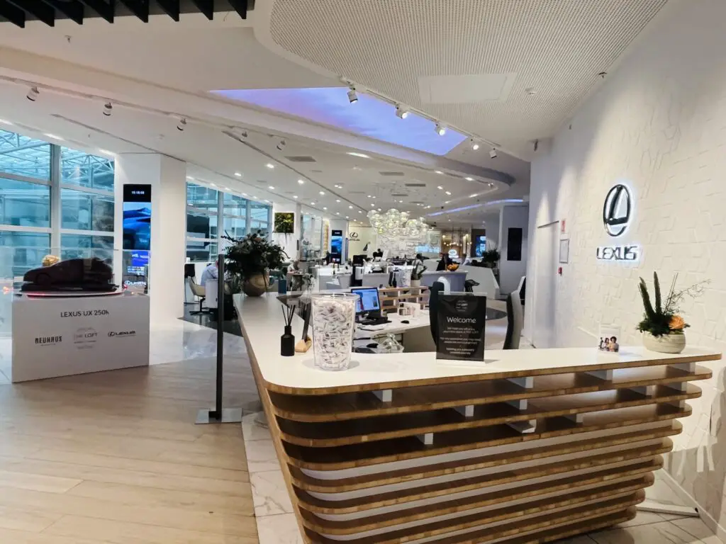 Review: THE LOFT Lounge by Brussels Airlines and Lexus