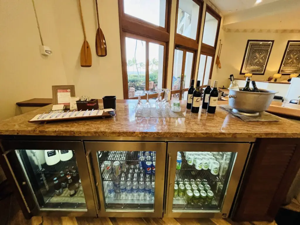 Review: Grand Club Lounge at Grand Hyatt Kauai Resort and Spa For Globalist & Club Lounge Access Awards