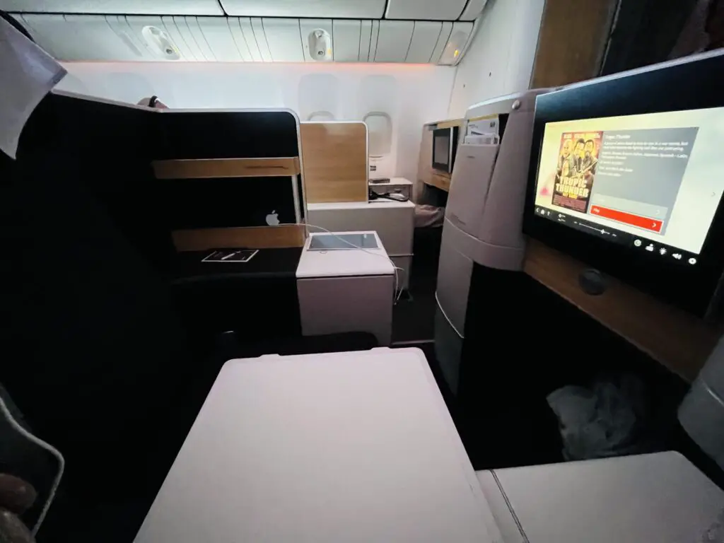 Review: SWISS LX9 Business Class Boeing 777-300ER Chicago (ORD) to Zurich (ZRH)