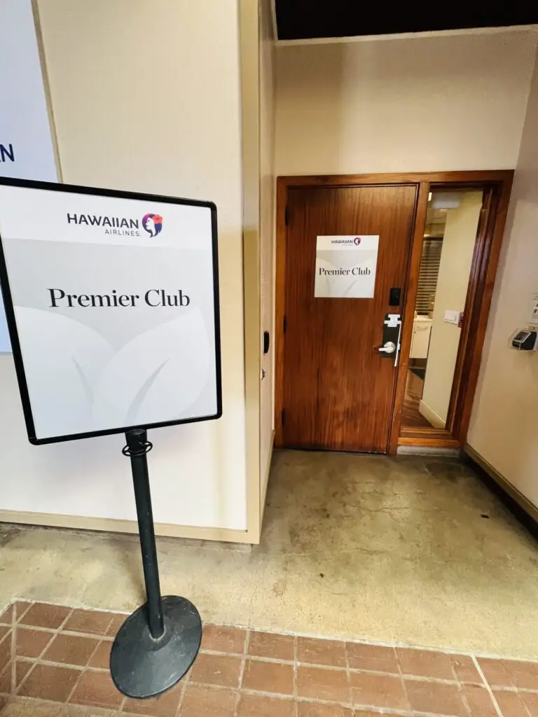 Review: Hawaiian Airlines Premier Club Lounge at Lihue Airport (LIH)