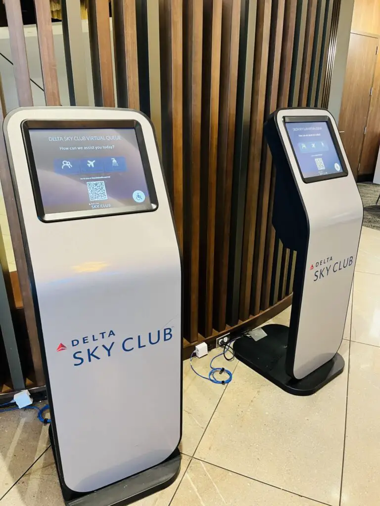 Review: Delta Sky Club LAX Terminal 3 For Delta One