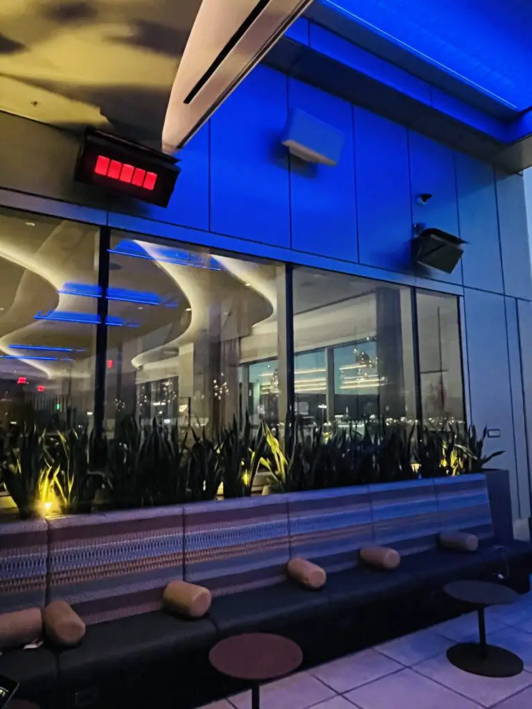 Review: Delta Sky Club LAX Terminal 3 For Delta One