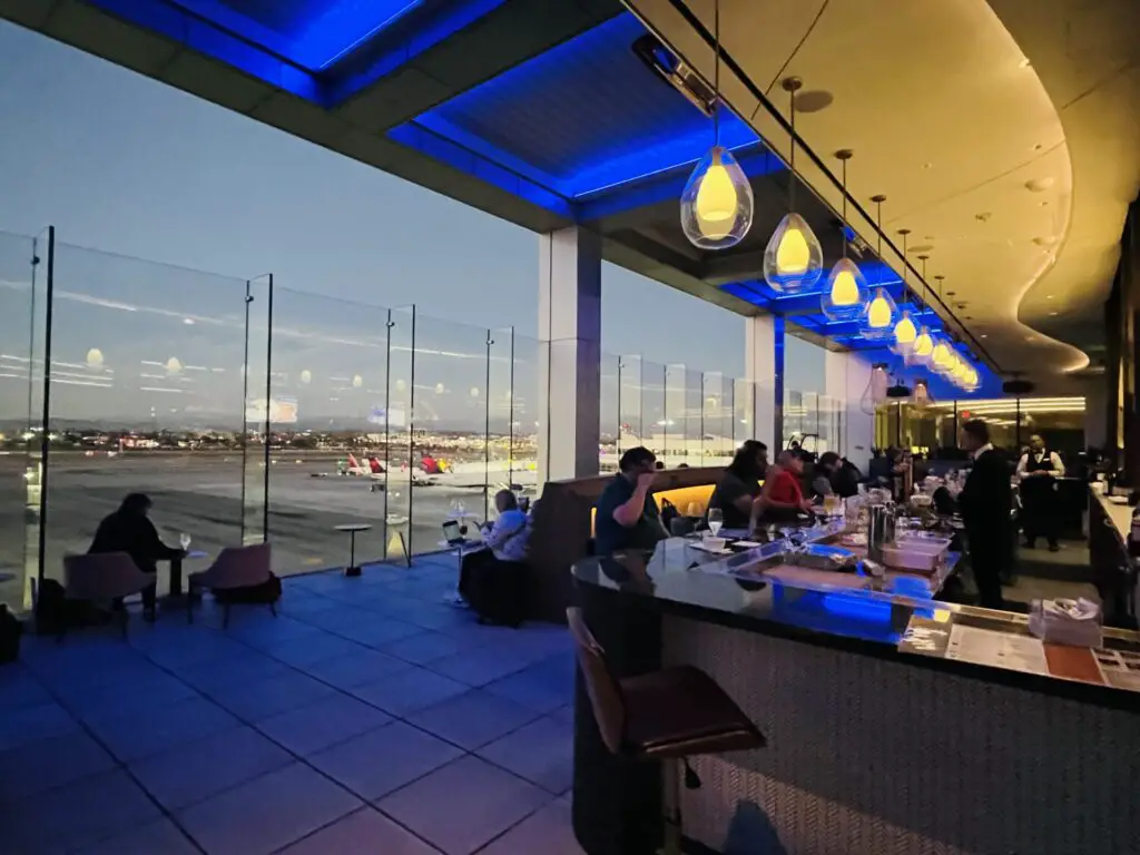 Review: Delta Sky Club LAX Terminal 3 For Delta One