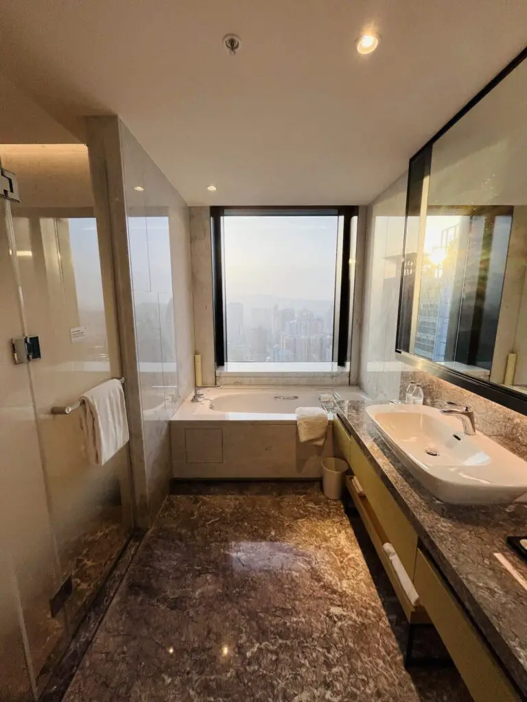 Review Marriott Platinum Suite Upgrade & Benefits at Kaohsiung Marriott Hotel in Taiwan