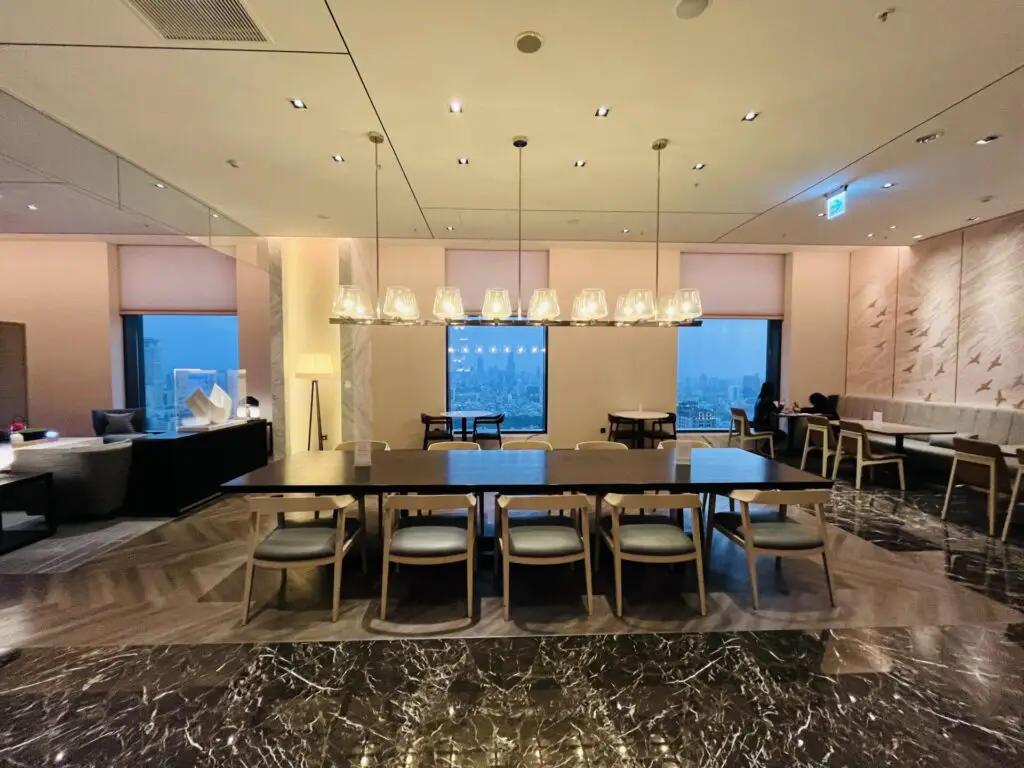 Review Executive Club Lounge at Kaohsiung Marriott Hotel