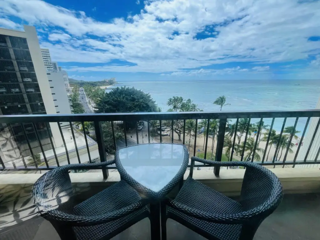 Review Hyatt Globalist Upgrade and Benefits at Hyatt Regency Waikiki Beach Resort And Spa