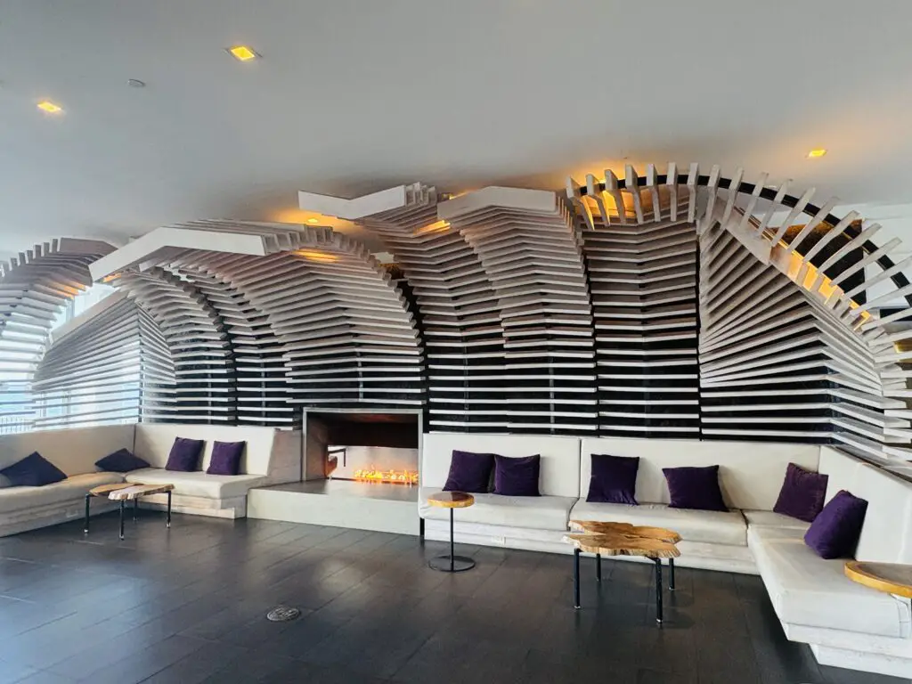 Diamond Upgrade and Benefits at Grand Naniloa Hotel Hilo - a DoubleTree by Hilton Review