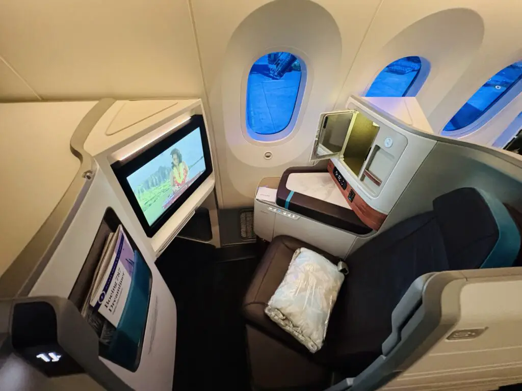 New Hawaiian Airlines 787-9 First Class Honolulu (HNL) to Phoenix (PHX) Review